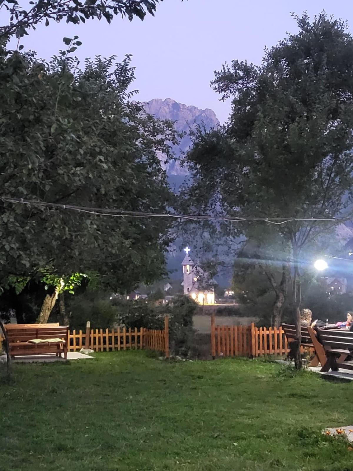 Bujtina Pllumi Theth Bed & Breakfast Luaran gambar