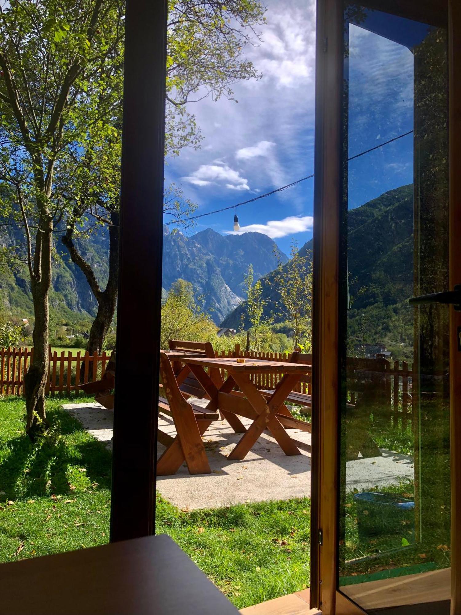 Bujtina Pllumi Theth Bed & Breakfast Luaran gambar